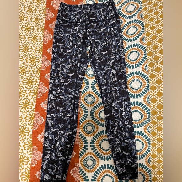 Lululemon x Forster Rohner Wunder Under High Rise Leggings - Picture 2 of 6